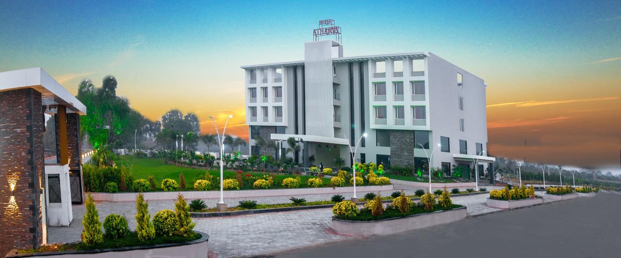 Hotel Atharva Удджайн Екстер'єр фото